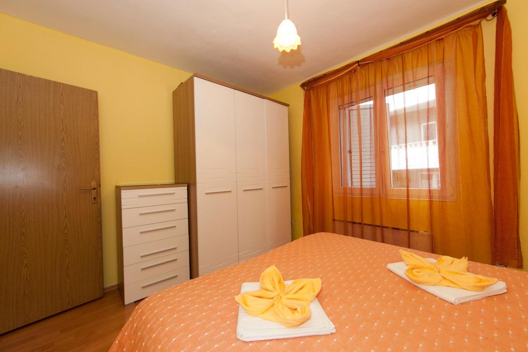 Apartmani Darinka Baška Voda Εξωτερικό φωτογραφία