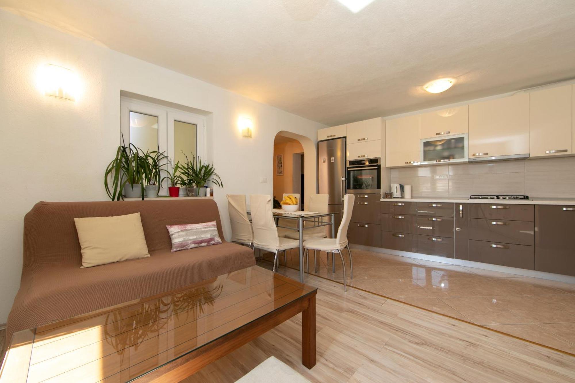 Apartmani Darinka Baška Voda Εξωτερικό φωτογραφία