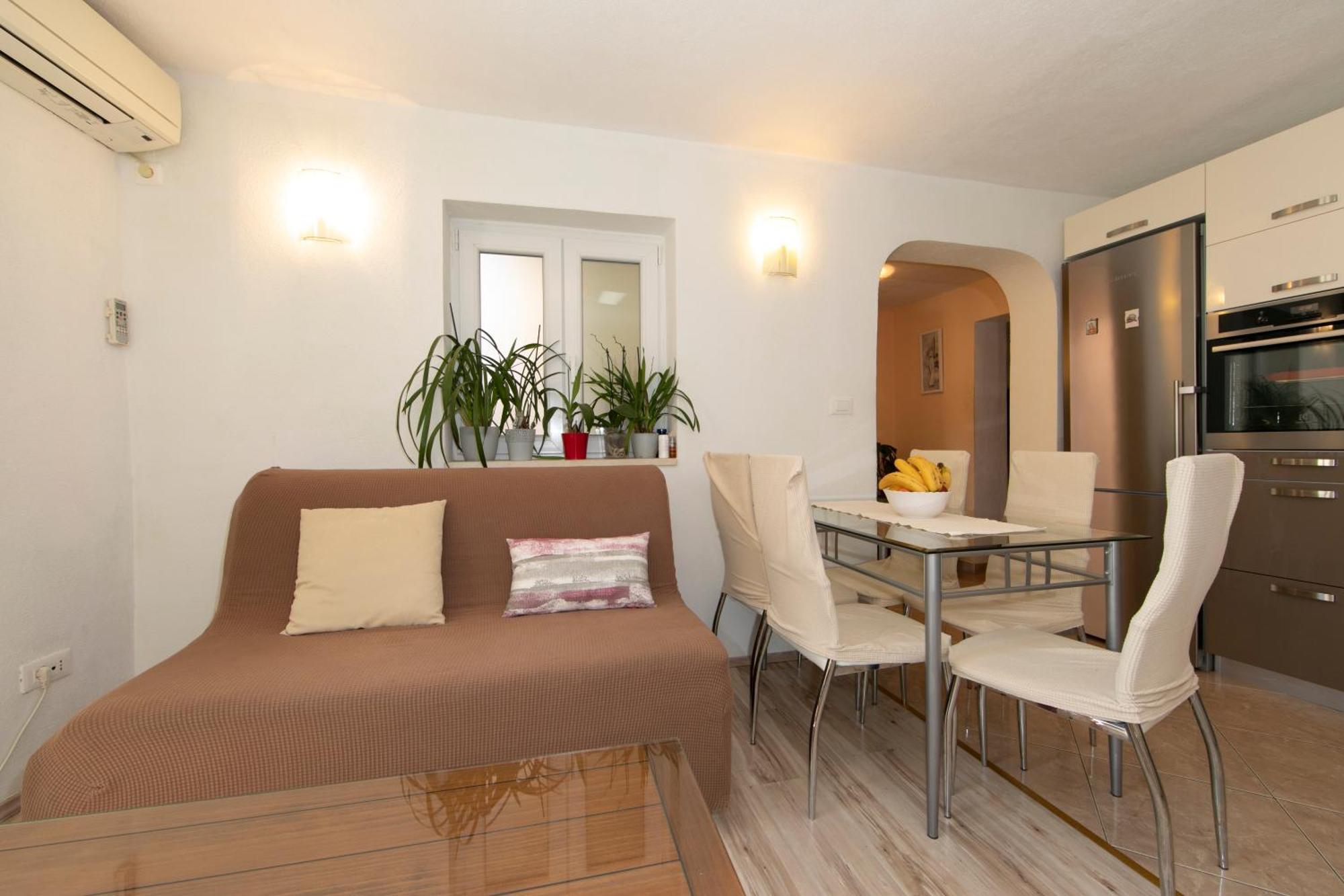 Apartmani Darinka Baška Voda Εξωτερικό φωτογραφία