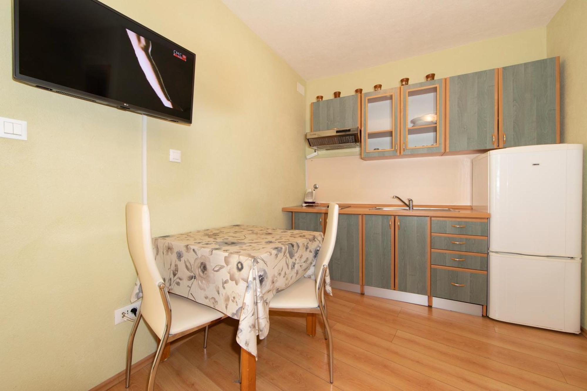 Apartmani Darinka Baška Voda Εξωτερικό φωτογραφία