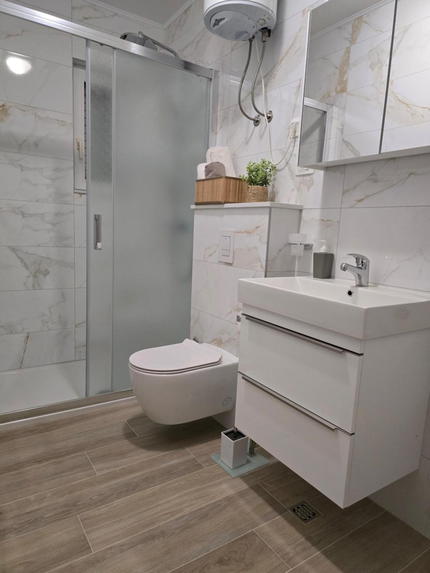 Apartmani Darinka Baška Voda Εξωτερικό φωτογραφία