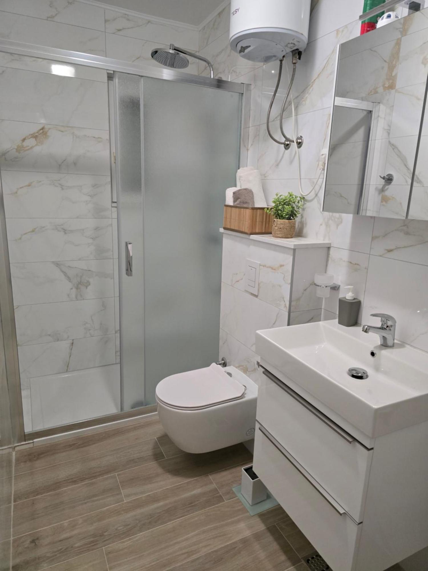 Apartmani Darinka Baška Voda Εξωτερικό φωτογραφία