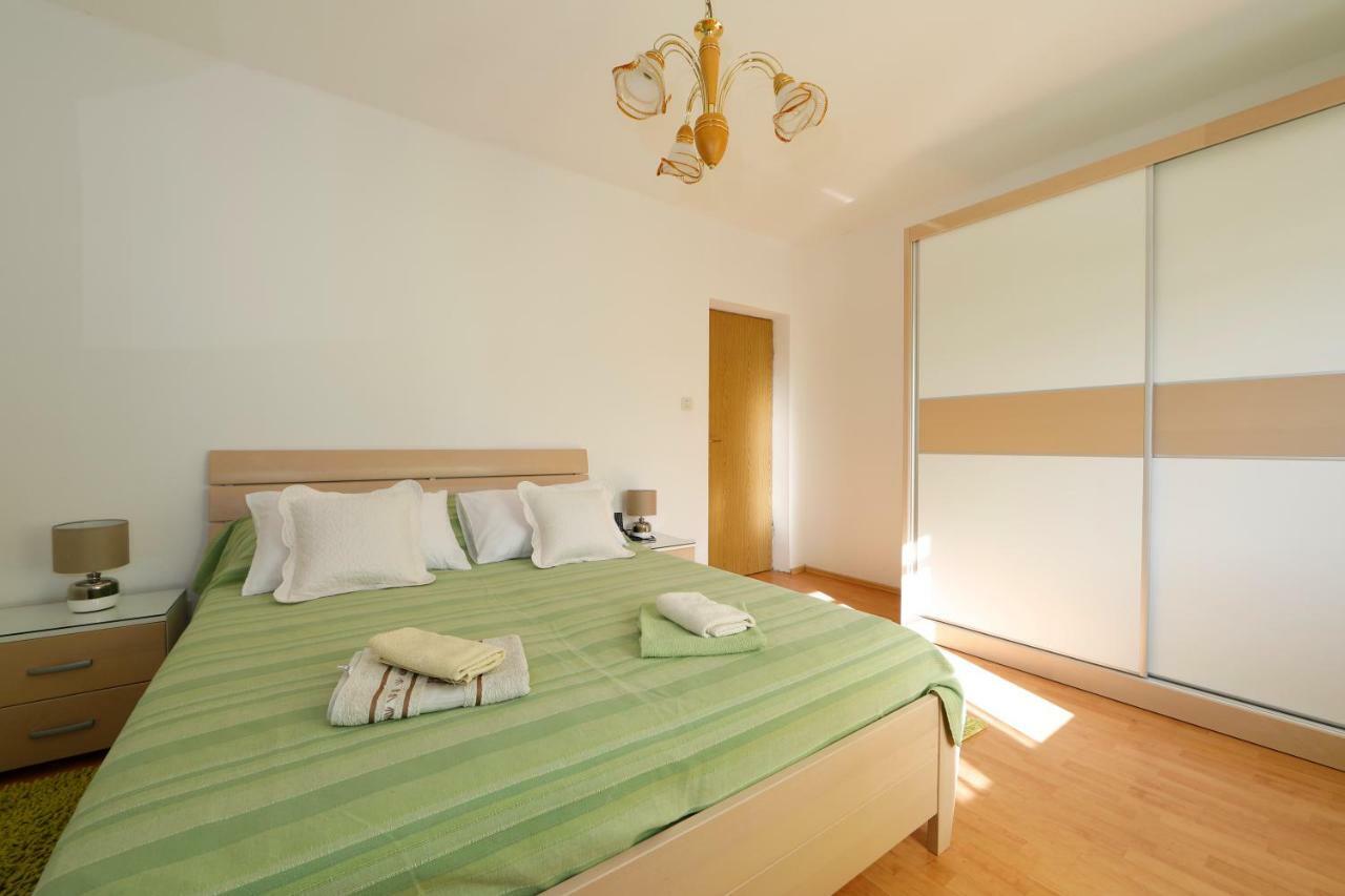 Apartmani Darinka Baška Voda Εξωτερικό φωτογραφία