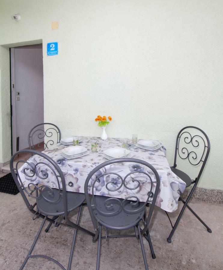 Apartmani Darinka Baška Voda Εξωτερικό φωτογραφία