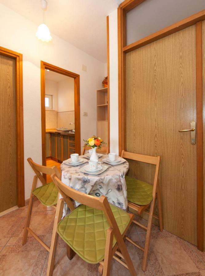 Apartmani Darinka Baška Voda Εξωτερικό φωτογραφία