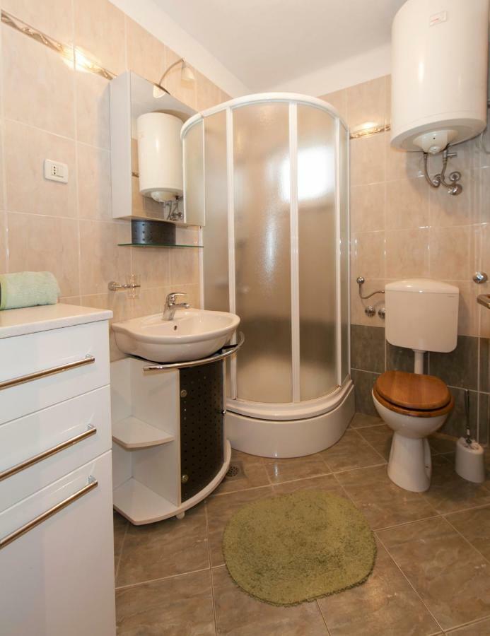 Apartmani Darinka Baška Voda Εξωτερικό φωτογραφία