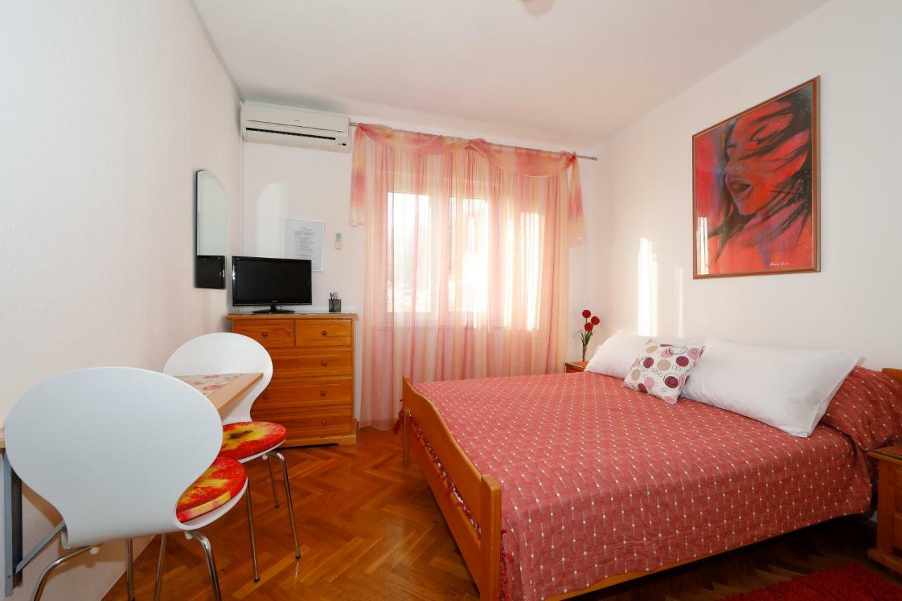 Apartmani Darinka Baška Voda Εξωτερικό φωτογραφία