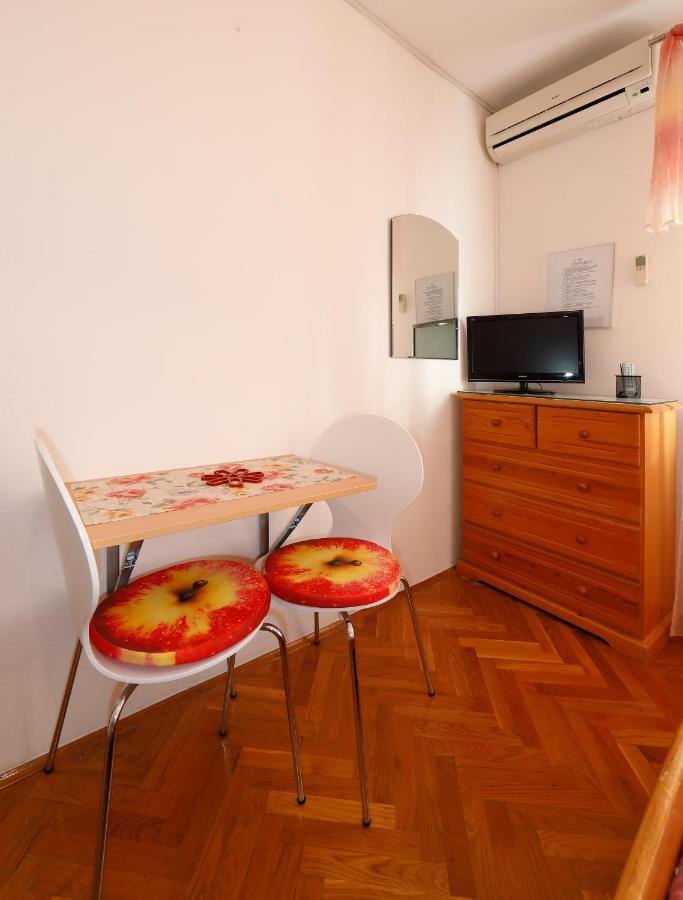 Apartmani Darinka Baška Voda Εξωτερικό φωτογραφία