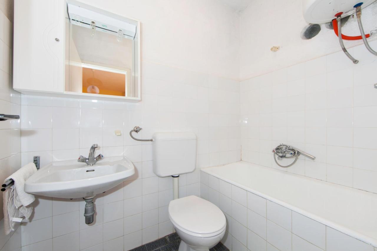 Apartmani Darinka Baška Voda Εξωτερικό φωτογραφία